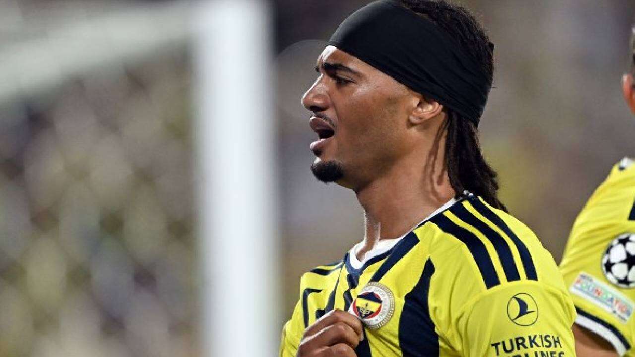 Ali Koç 8 milyon euroya Fenerbahçe'ye imza attırmıştı: Aziz Yıldırım 30 milyon euroya satıyor! 7